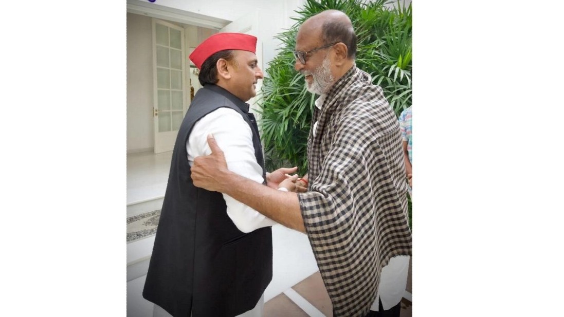  Opening up about their friendship Rajinikanth said that he and SP chief had met almost 9 years back. The actor also confirmed that he will travel to Ayodhya from Lucknow to seek the blessings of Lord Ram. 