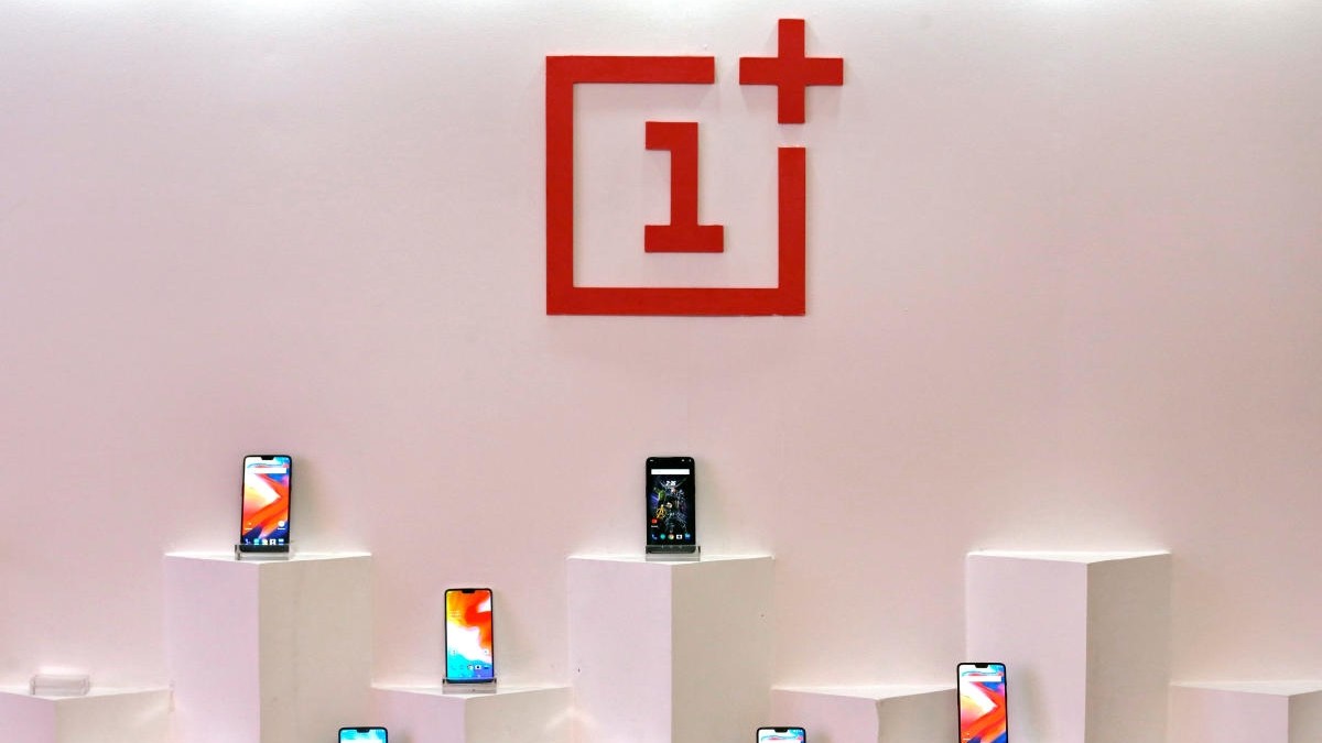 OnePlus 8, 9 series with green line issue to get free screen replacement