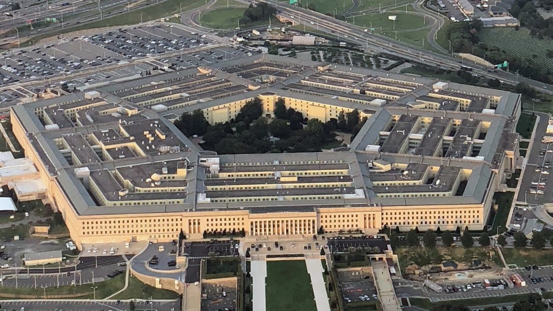 US Army helicopter flights at Pentagon remain suspended after close call