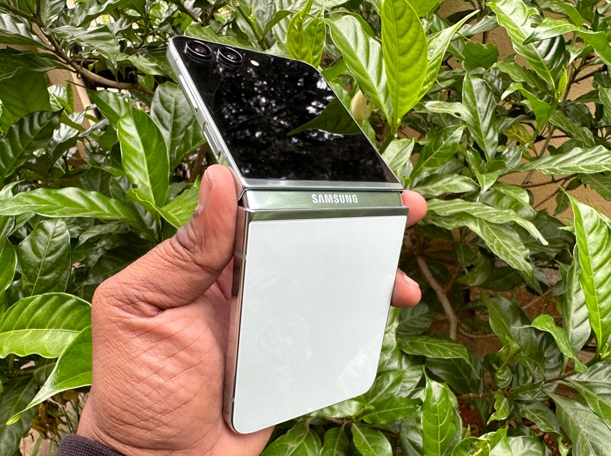 Samsung Galaxy Z Flip5.