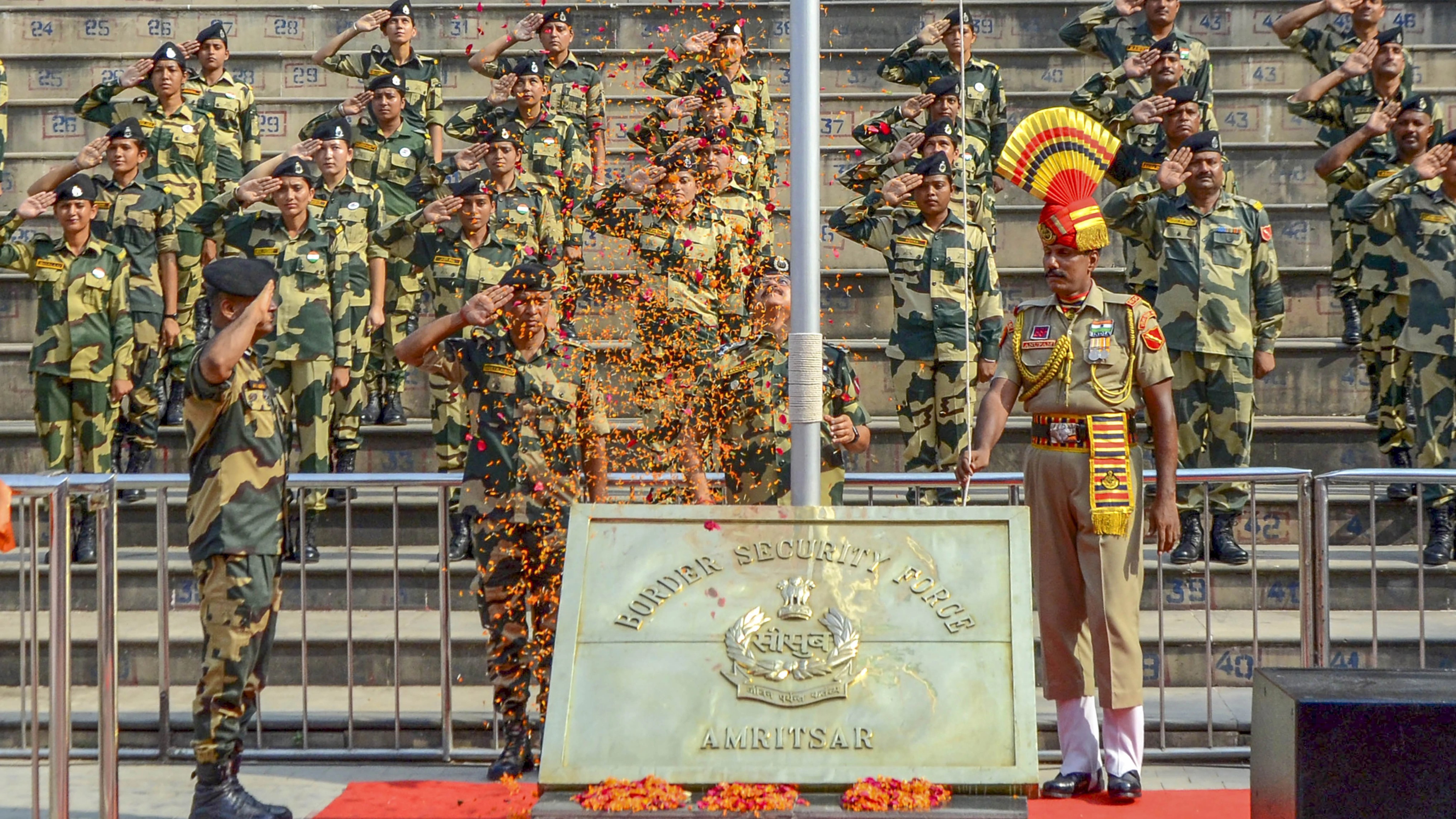 Independence Day Highlights: Beating retreat ceremony held at Attari-Wagah border