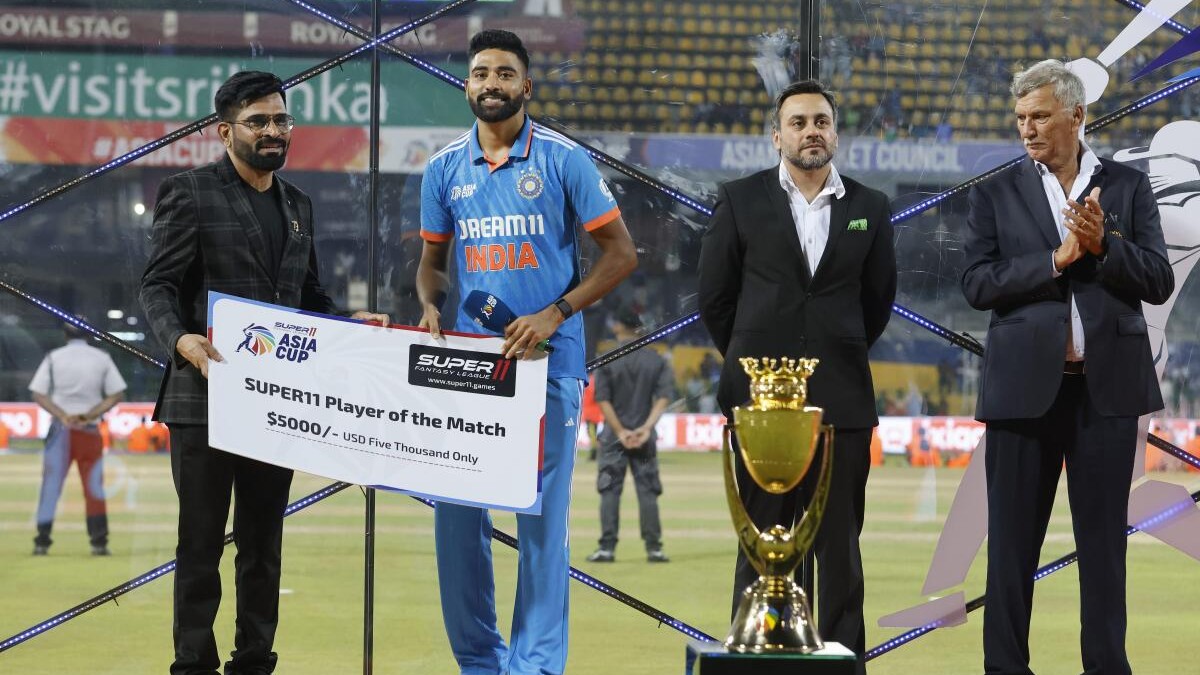 Delhi Police's 'No challan for Siraj' post goes viral after pacer routs Sri Lanka in Asia Cup final