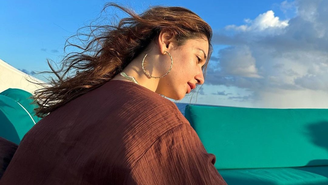 The diva shared a series of pictures from the vacation where she is seen unwinding herself.