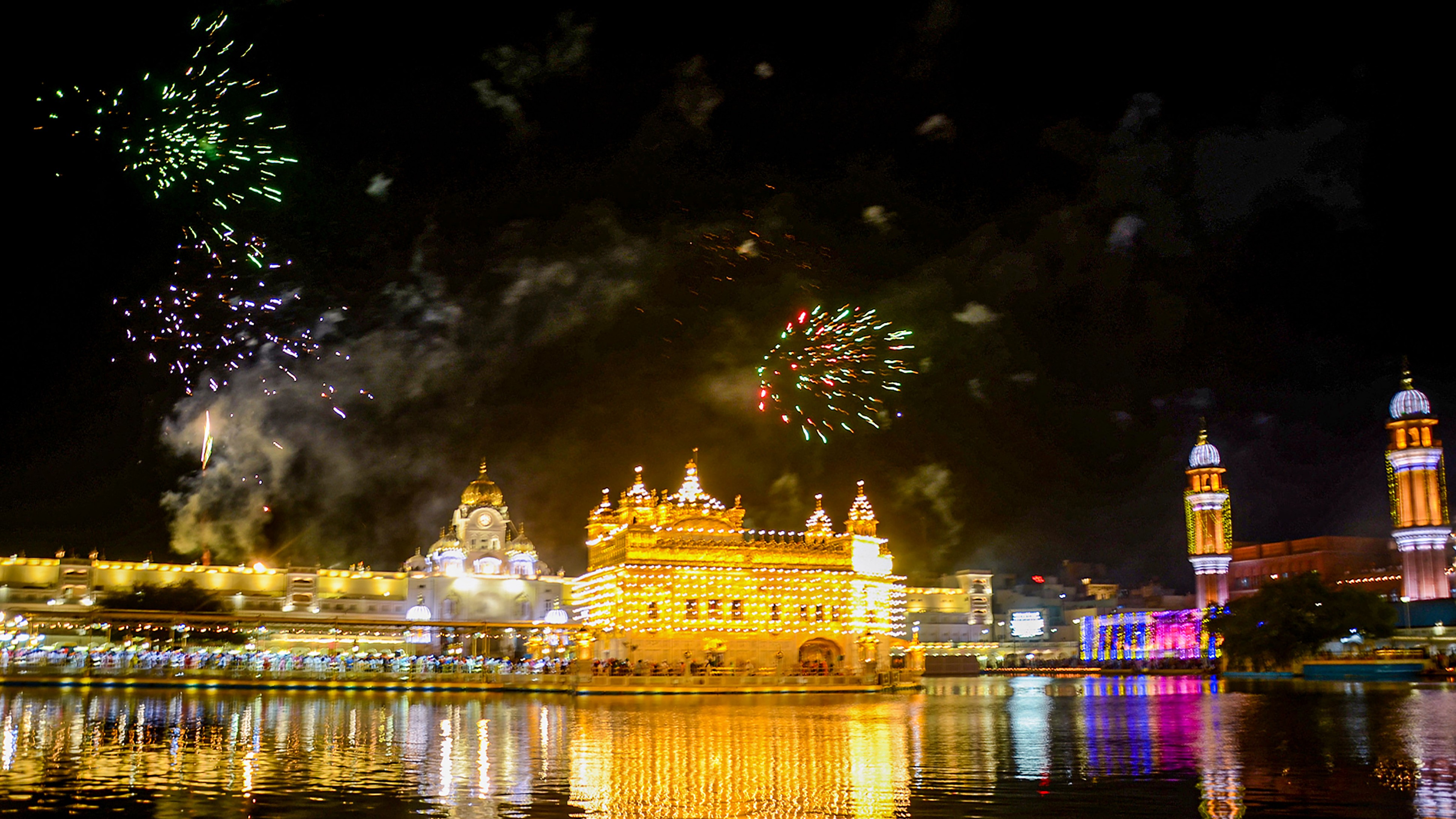 Amritsar, Punjab: With a tour to Amritsar that combines national, pilgrimage, and farm experiences, you can explore the essence of India. Start by going to the renowned Golden Temple, a representation of spirituality and unity. Visit ancient locations like Wagah Border and Jallianwala Bagh. After that, take a calm farm stay and get a taste of country life. Take part in farming activities, enjoy traditional Punjabi food, and relax in the natural environment. This all-encompassing journey combines a peaceful country retreat with spiritual awakening and cultural discovery in a seamless way.