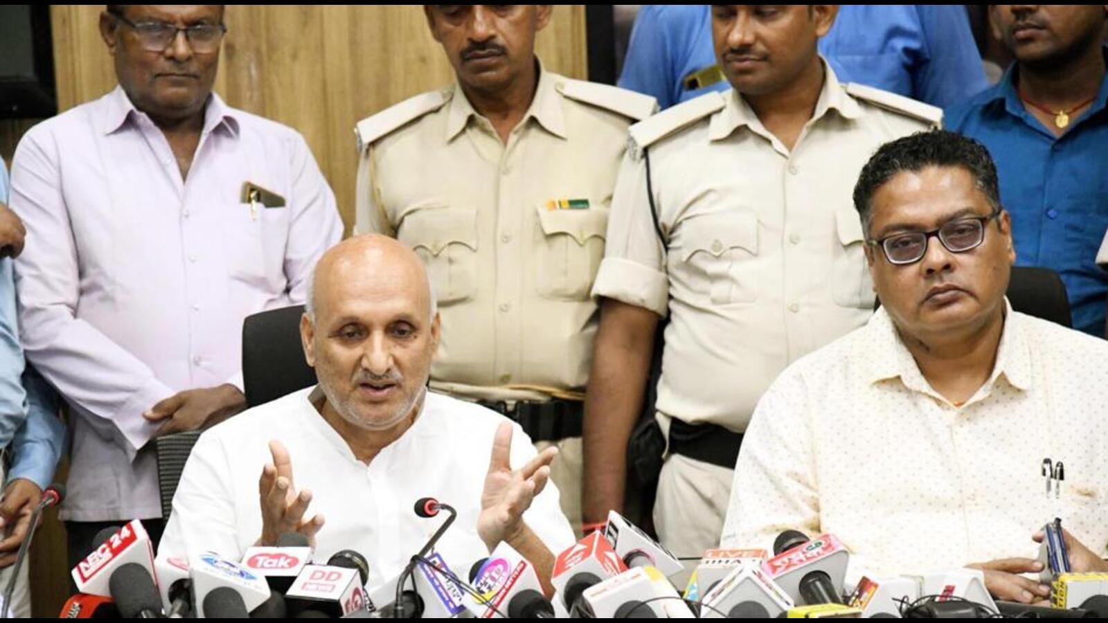 Parts of Ramcharitmanas akin to potassium cyanide: Bihar Education Min