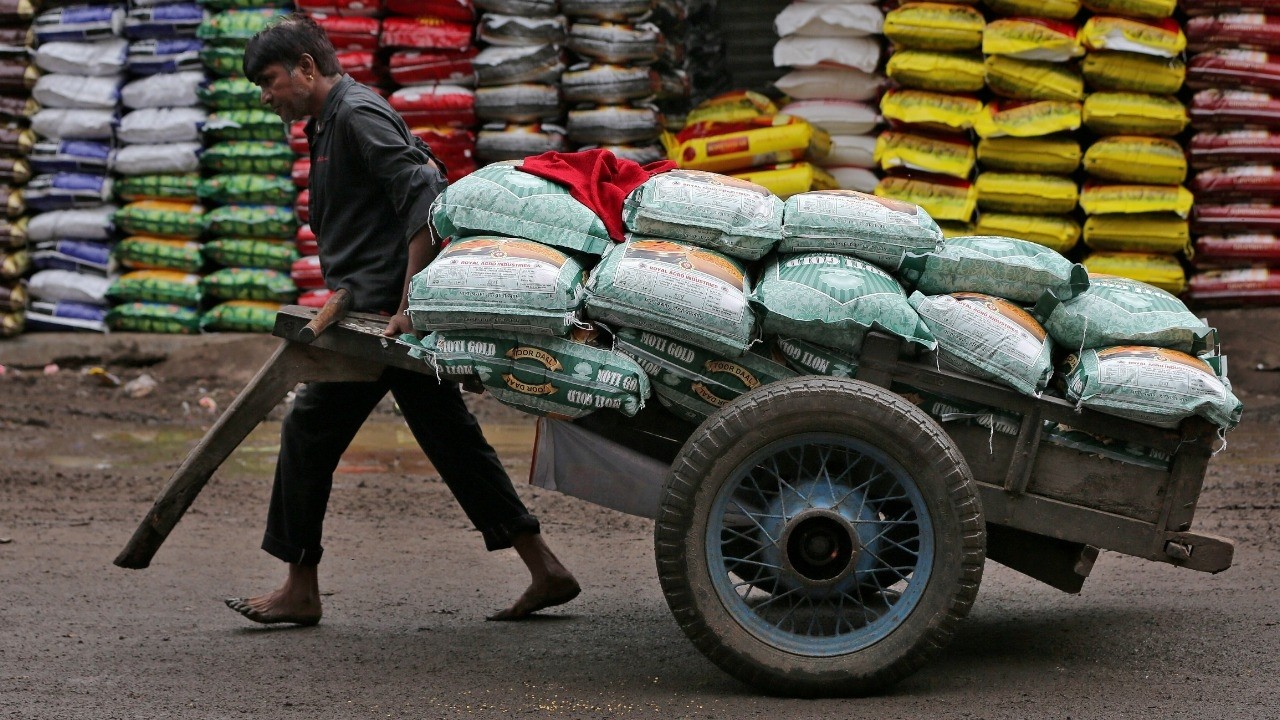 Prices of essential food items to remain stable during festive season, assures Food Secretary