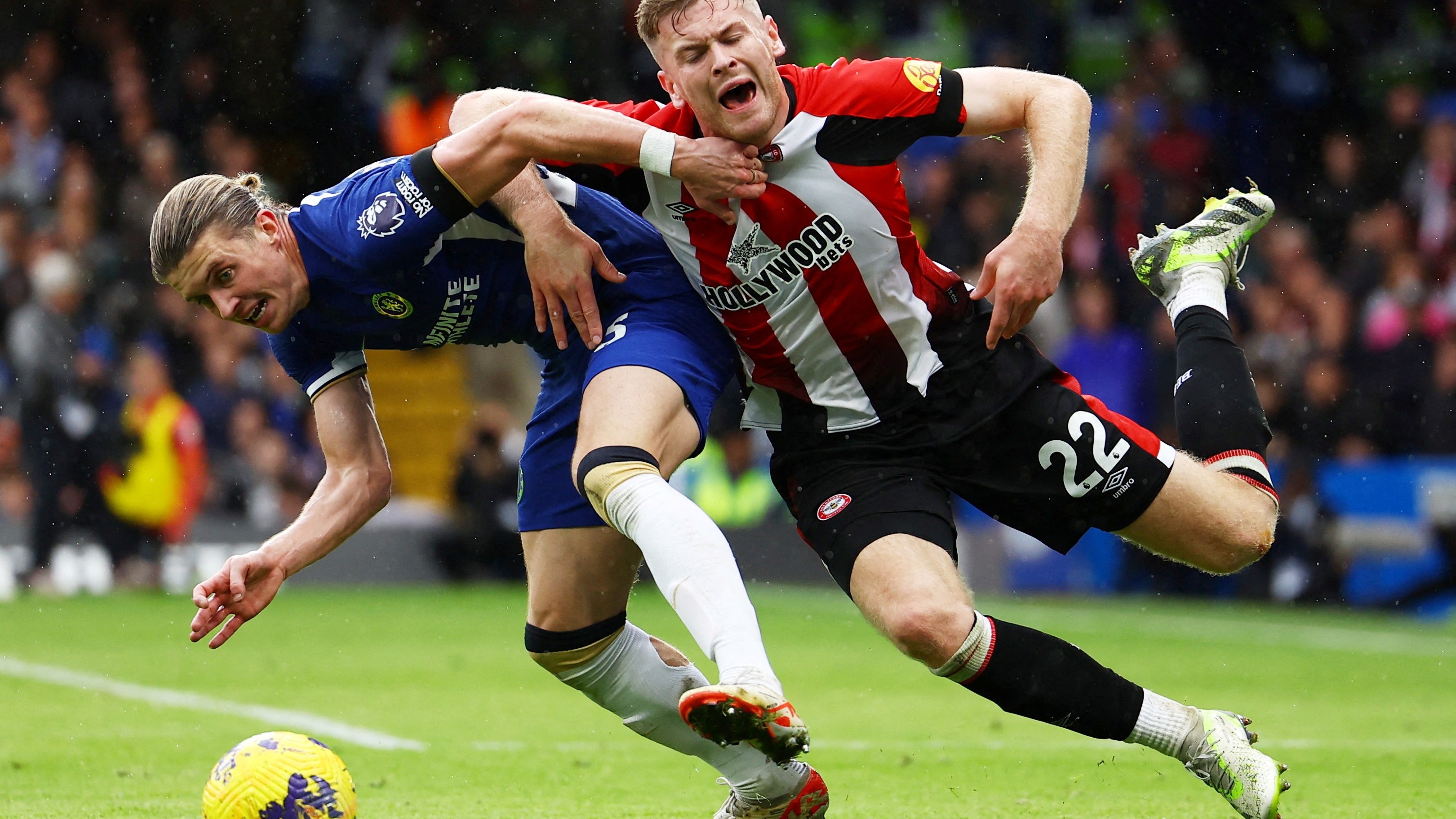 Brentford stun Chelsea in 2-0 win at Stamford Bridge