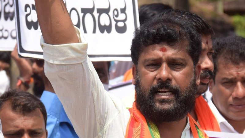 Display of saffron flags on shops: Mangaluru cops book Sharan Pumpwell for fanning communal hatred