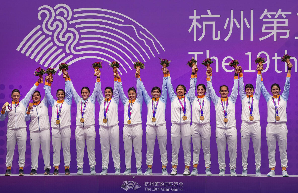 Gold medalist women's Indian kabaddi team. 