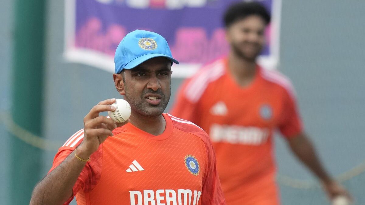 Hopefully Ashwin will not over-analyse his bowling in World Cup: Monty Panesar