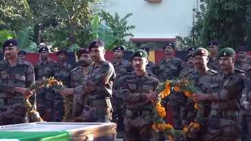 J-K LG, Northern army commander, police pay tributes to 5 soldiers killed in Rajouri encounter