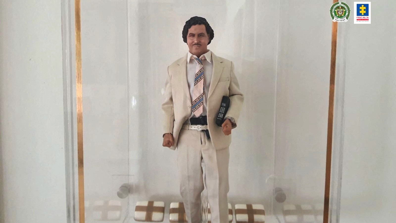 pablo escobar dress shirt Pablo Escobar Outfits