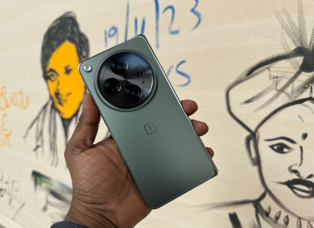 OnePlus Open foldale phone.