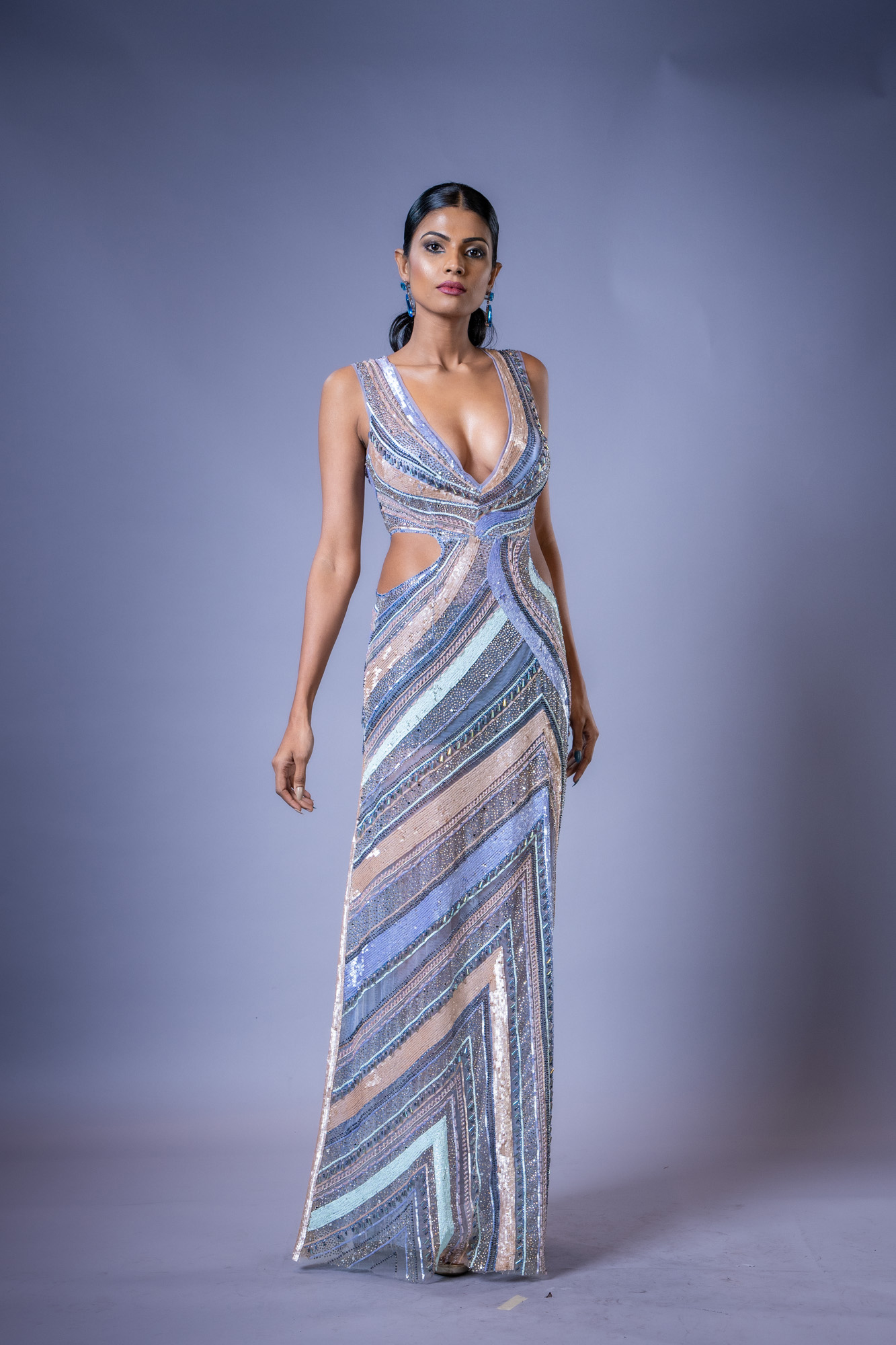 Colombo Fashion Week
Model: Visna
Designer:
Geisha Designs