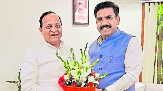 Somashekar, Hebbar at D K Shivakumar's party, Vijayendra fumes