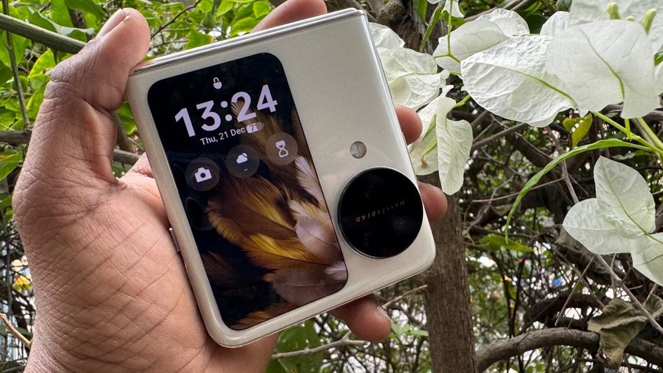 Oppo Find N3 Flip. 