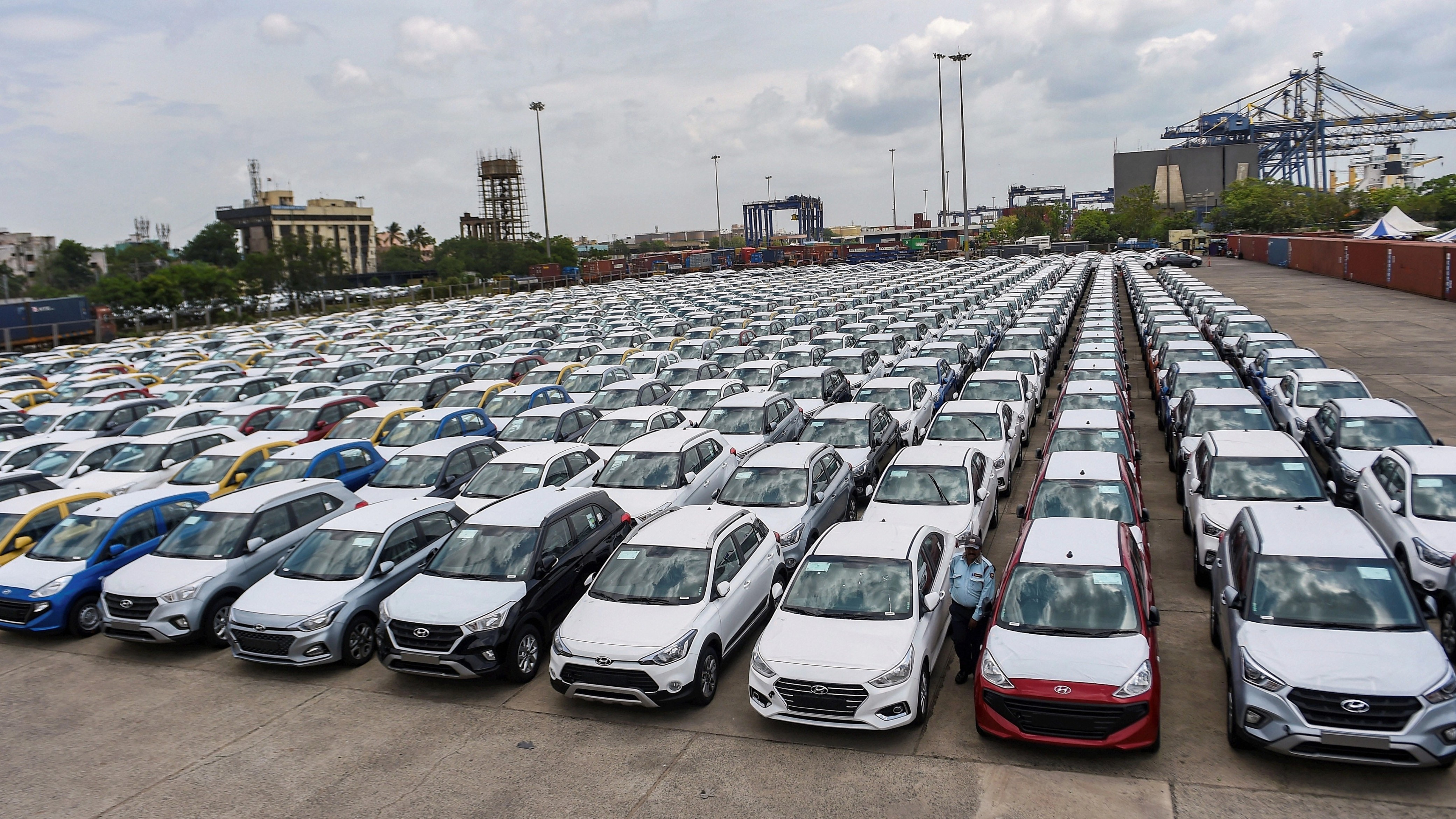 Passenger vehicle wholesales rose 4% in November