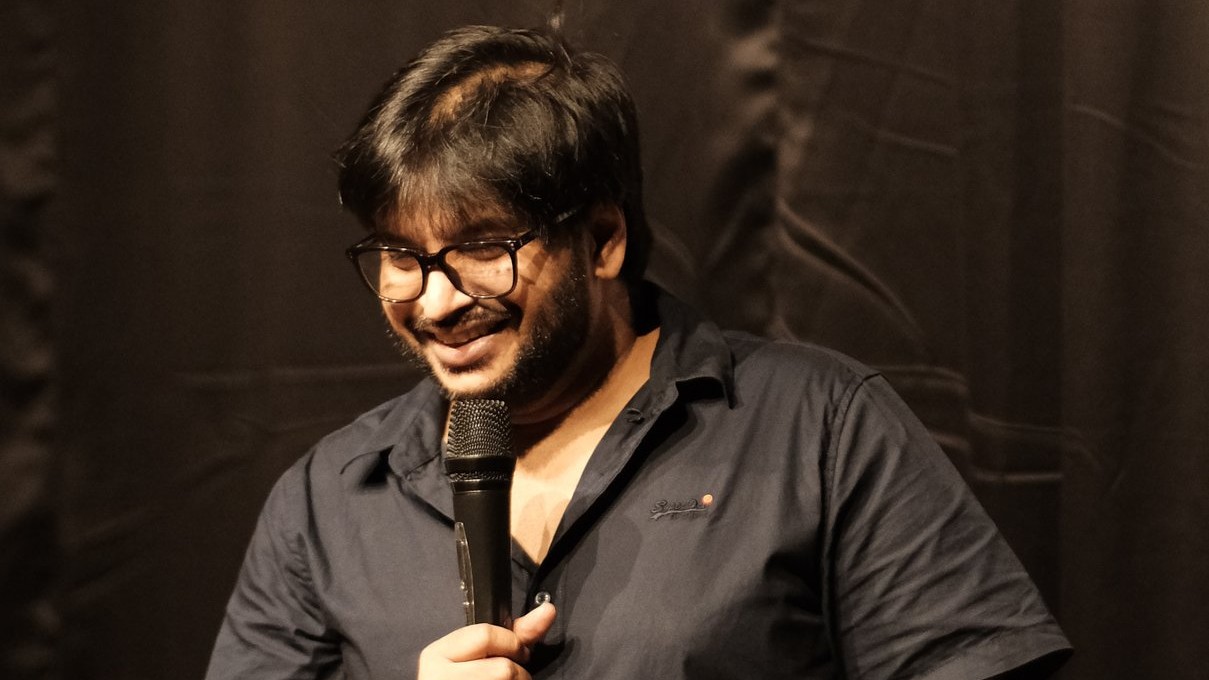 Stand-up comedian claims he was held at gunpoint in Noida, later tells police it 'could've been a mobile phone'