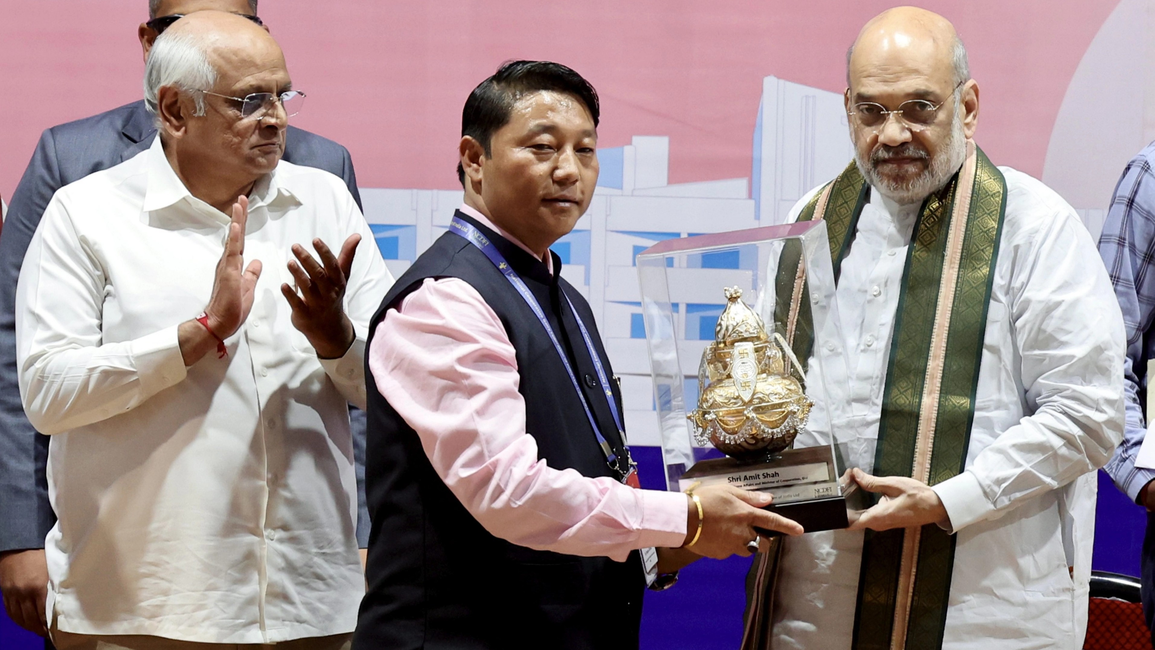 Amit Shah urges dairy cooperatives to make 100% transition to e-business