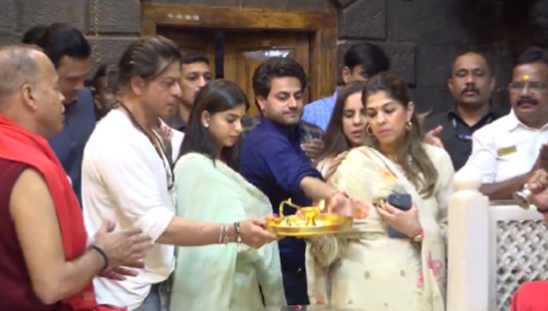 Shah Rukh Khan visits Shirdi Saibaba temple with daughter Suhana