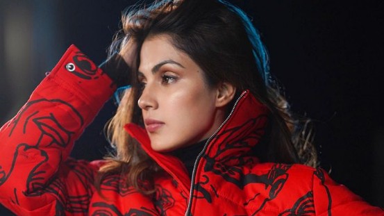 Sushant Singh Rajput death case: Bombay HC quashes LOCs issued against Rhea Chakraborty
