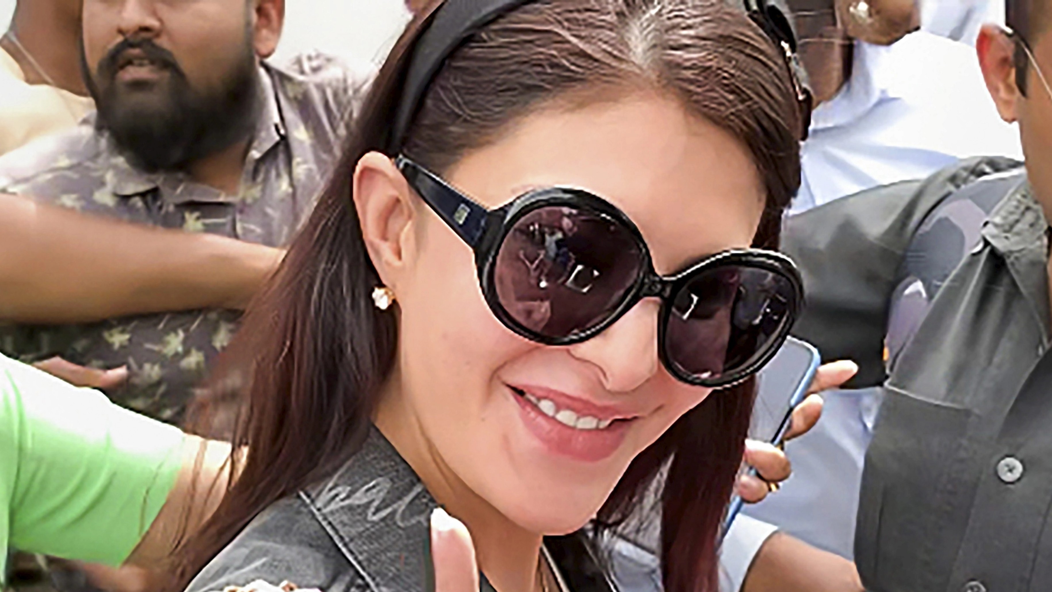 Jacqueline Fernandez moves court seeking restrain on statements from alleged conman Chandrasekhar 