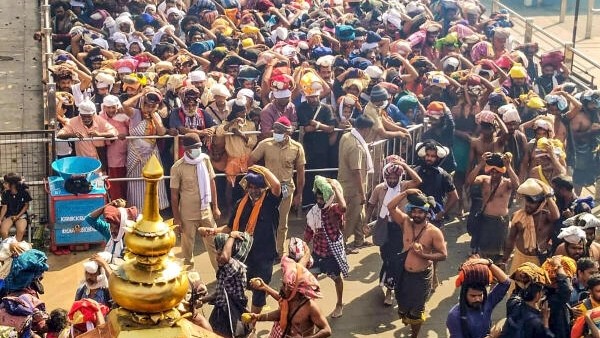 Sabarimala shrine chaos: Kerala HC holds special sitting, directs TDB & cops to ensure water, other facilities for devotees