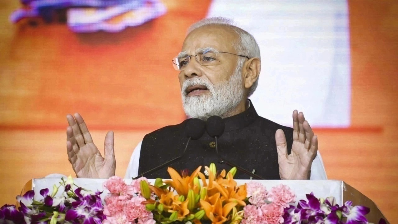 PM Modi pays tribute on MGR's birth anniversary