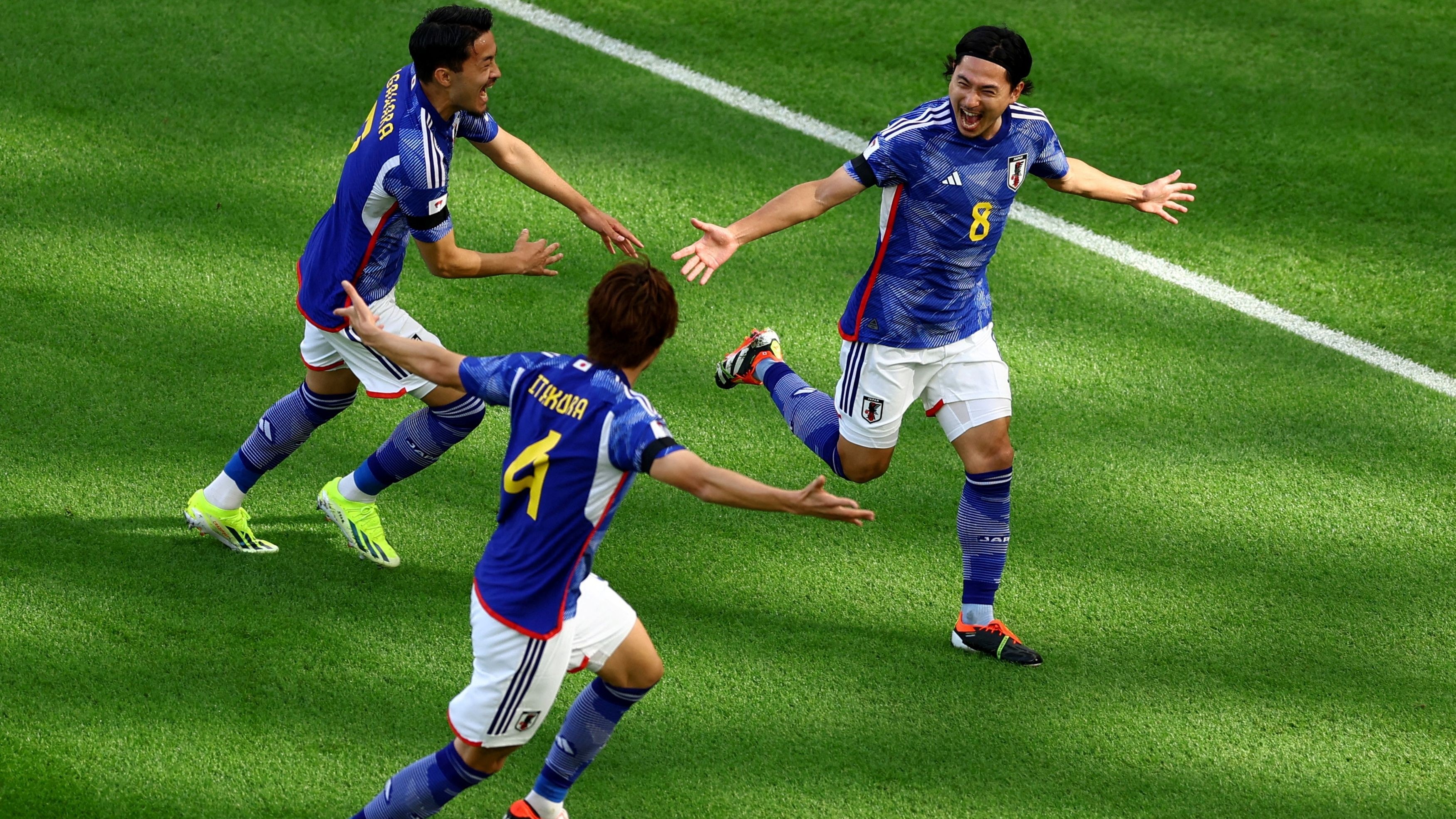 Japan beat Vietnam in six-goal thriller at Asian Cup