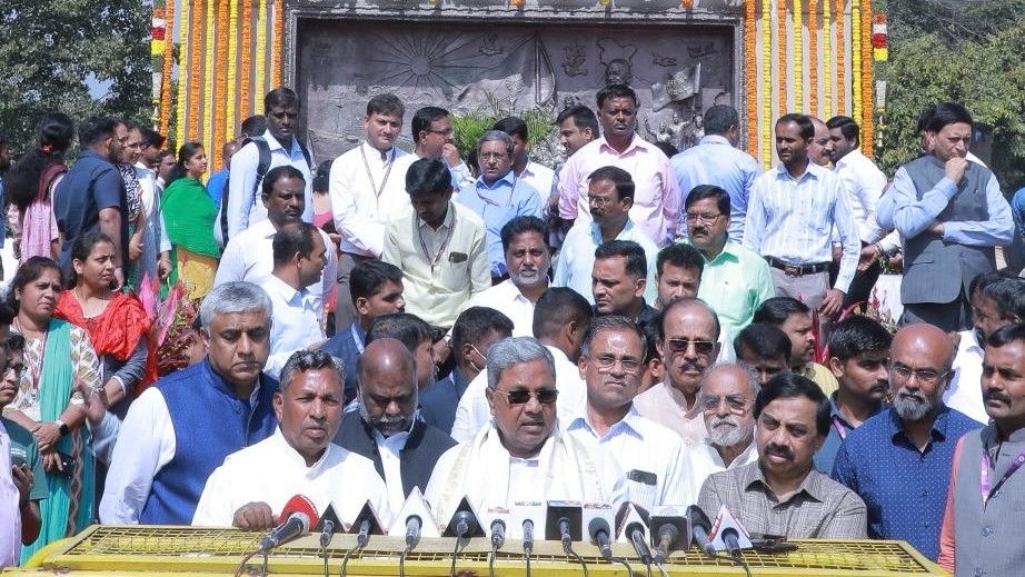 Hanuman flag row:  Godse's descendants are disturbing peace, says Siddaramaiah