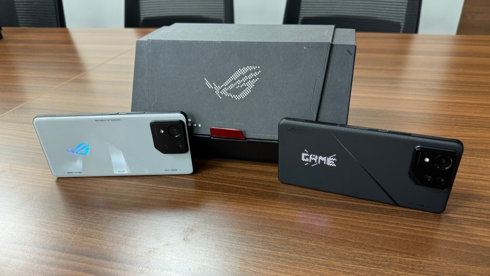 The new ROG Phone 8, 8 Pro series.
