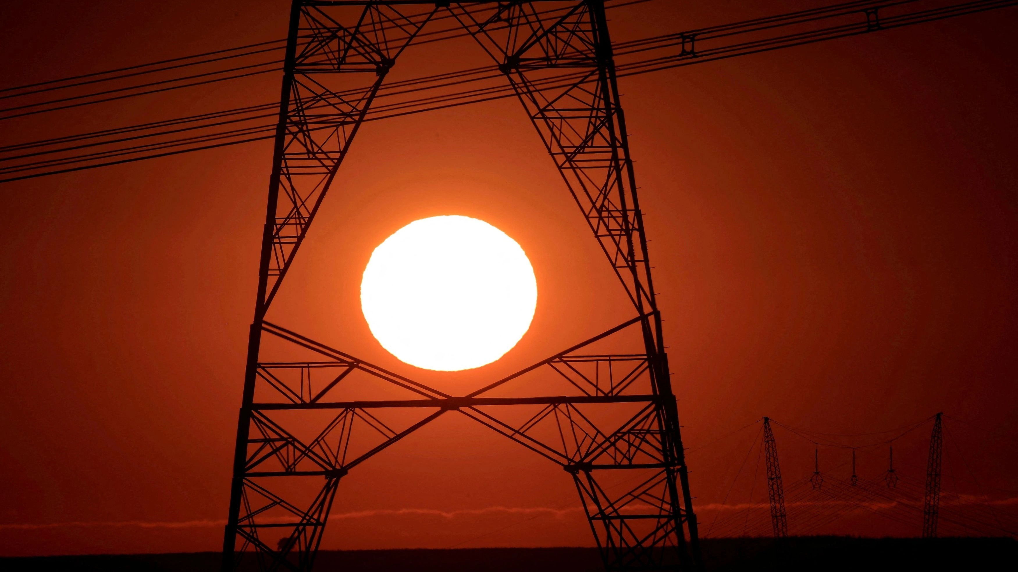 Power Finance Corp commits Rs 25,000 cr for power sector projects in Gujarat