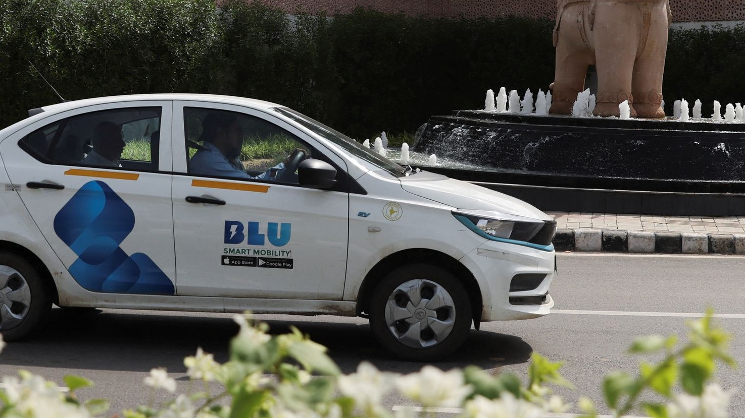 BluSmart signs power purchase agreement with Tata Power Trading Co to source green energy