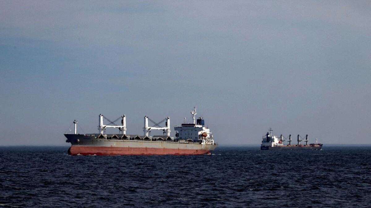 Ukraine says it destroyed Russian landing warship in Black Sea