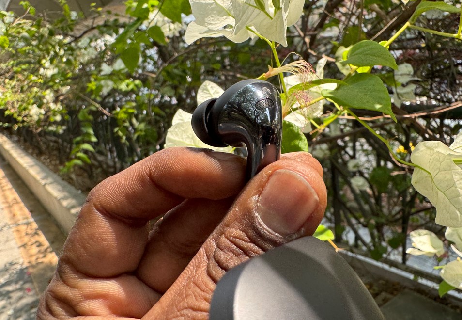OnePlus Buds 3 series.