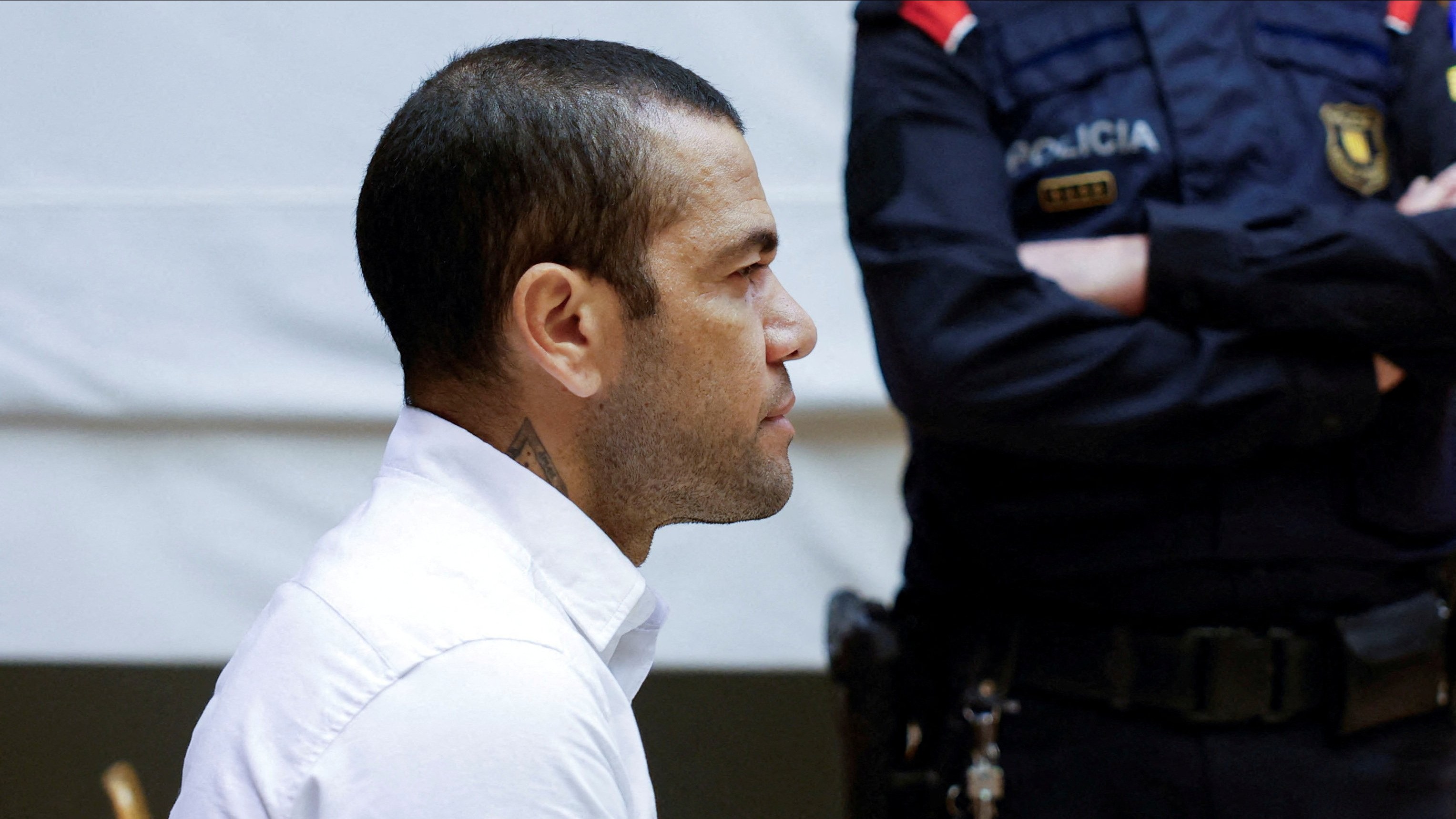 Spanish court sets $1.1 mln bail for Dani Alves to be released from prison