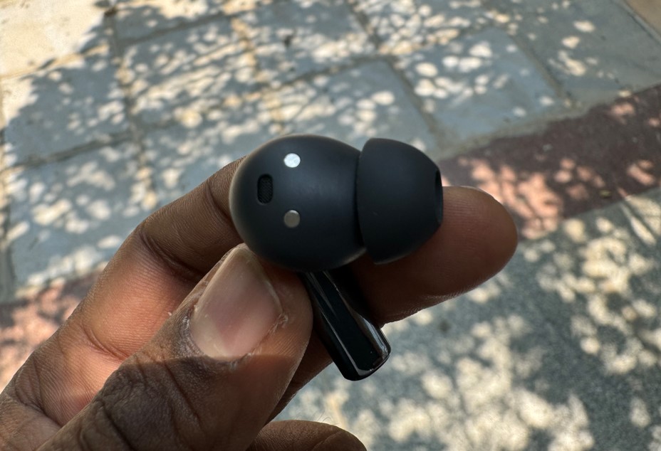 OnePlus Buds 3 series.