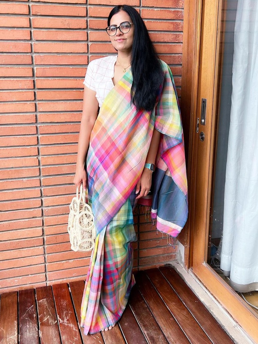Inthe times of heavy influence of Western attires, her love for six yards truly stands out and makes Gayathri one of the staunch promoters of India’s most loved attire, the saree.