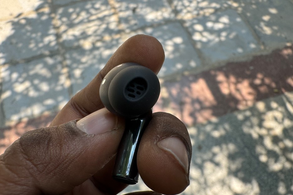 OnePlus Buds 3 series.
