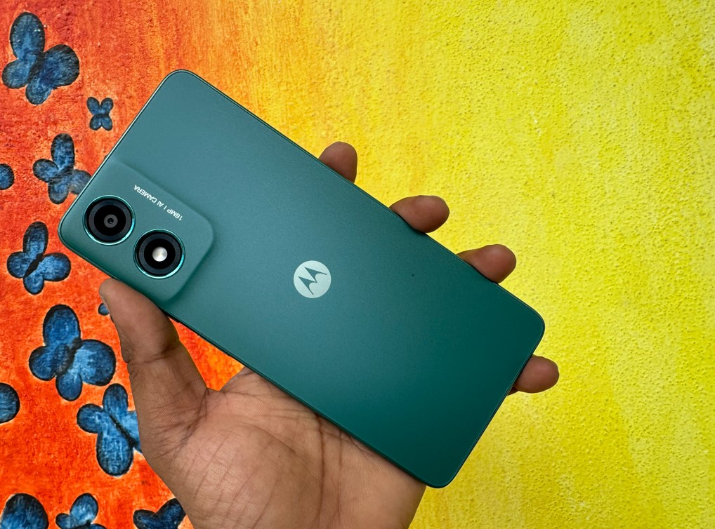 Motorola Moto G04 series.