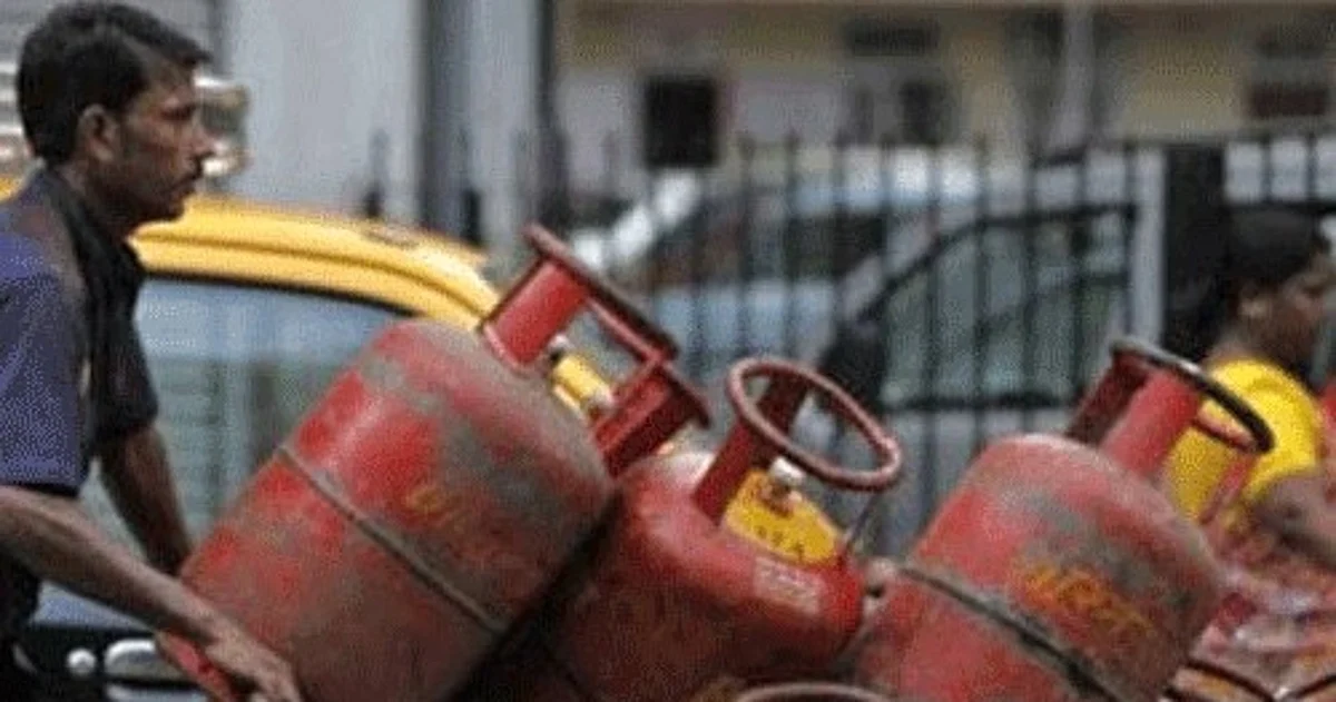 LPG Price Cut: Commercial Cylinder Rates Reduced by ₹33.50 from August 1