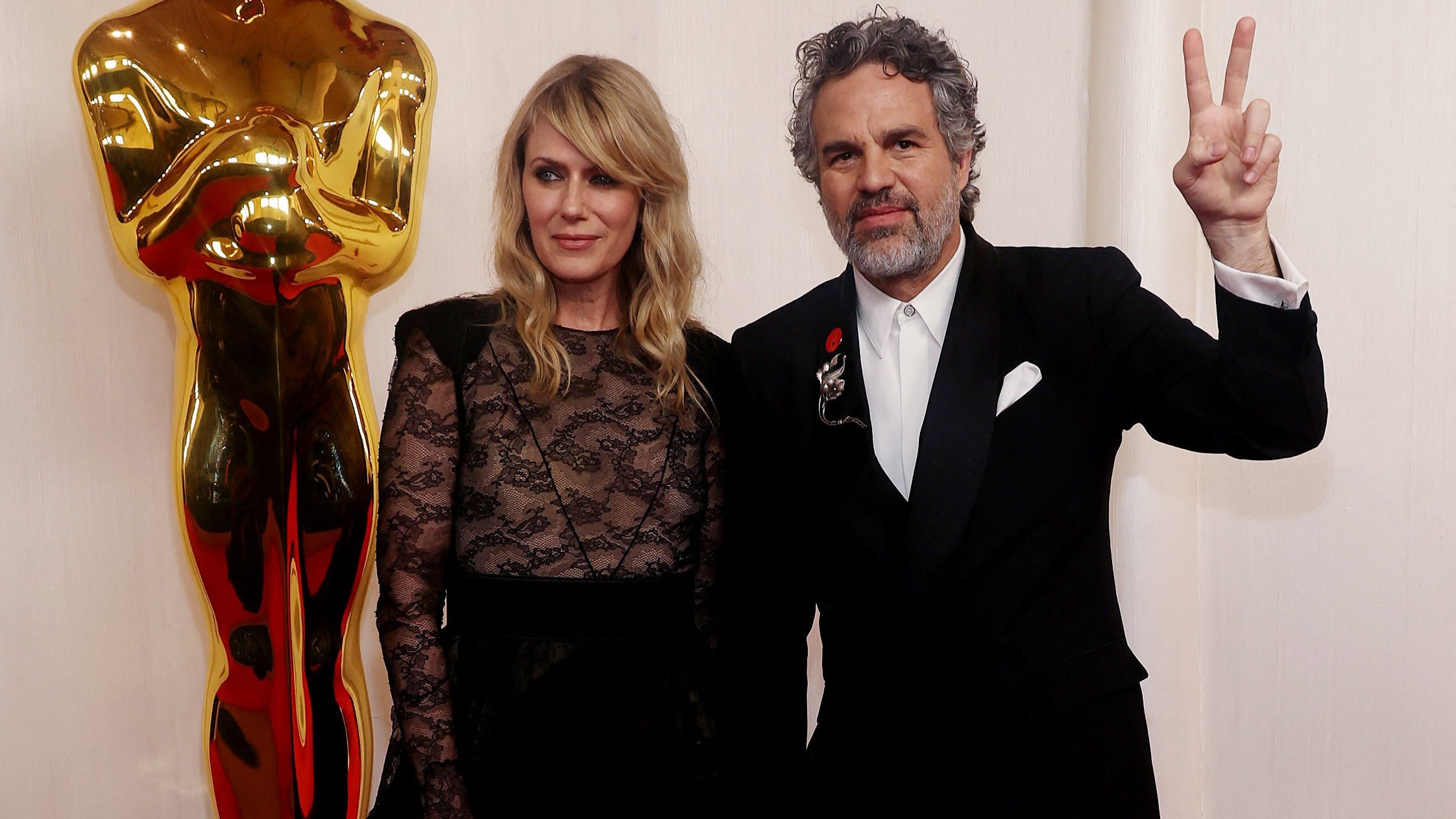 American actor Mark Ruffalo also sported the red Artists4Ceasefire pin.