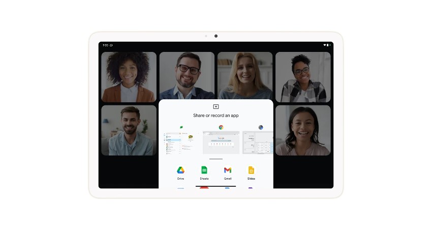 The new screen sharing feature is coming with Pixel March update.