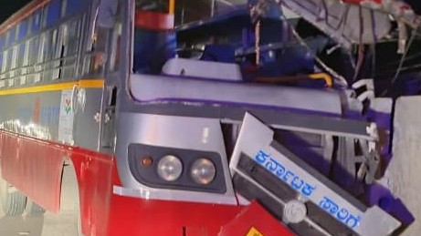 Six killed in KSRTC bus accident at Kasaragod - Mangaluru border