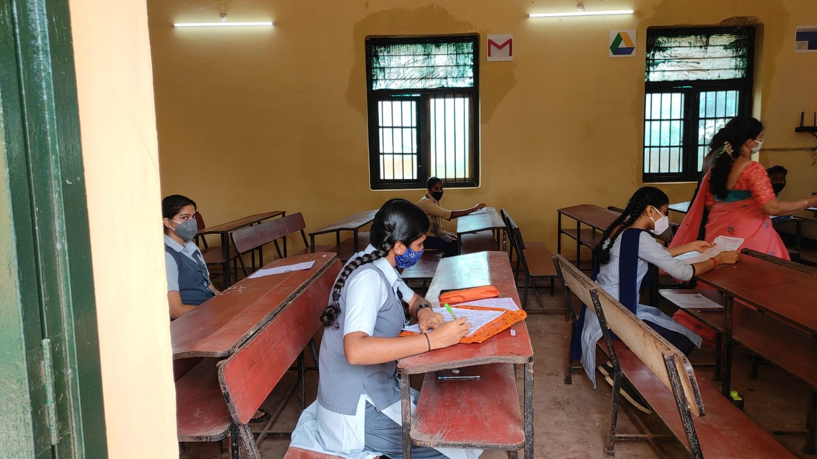 Karnataka SSLC: 'All students who failed exam-1 must register for exam-2'