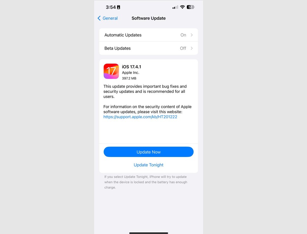 Apple iOS 17.4.1 update to the iPhone 14 Plus.