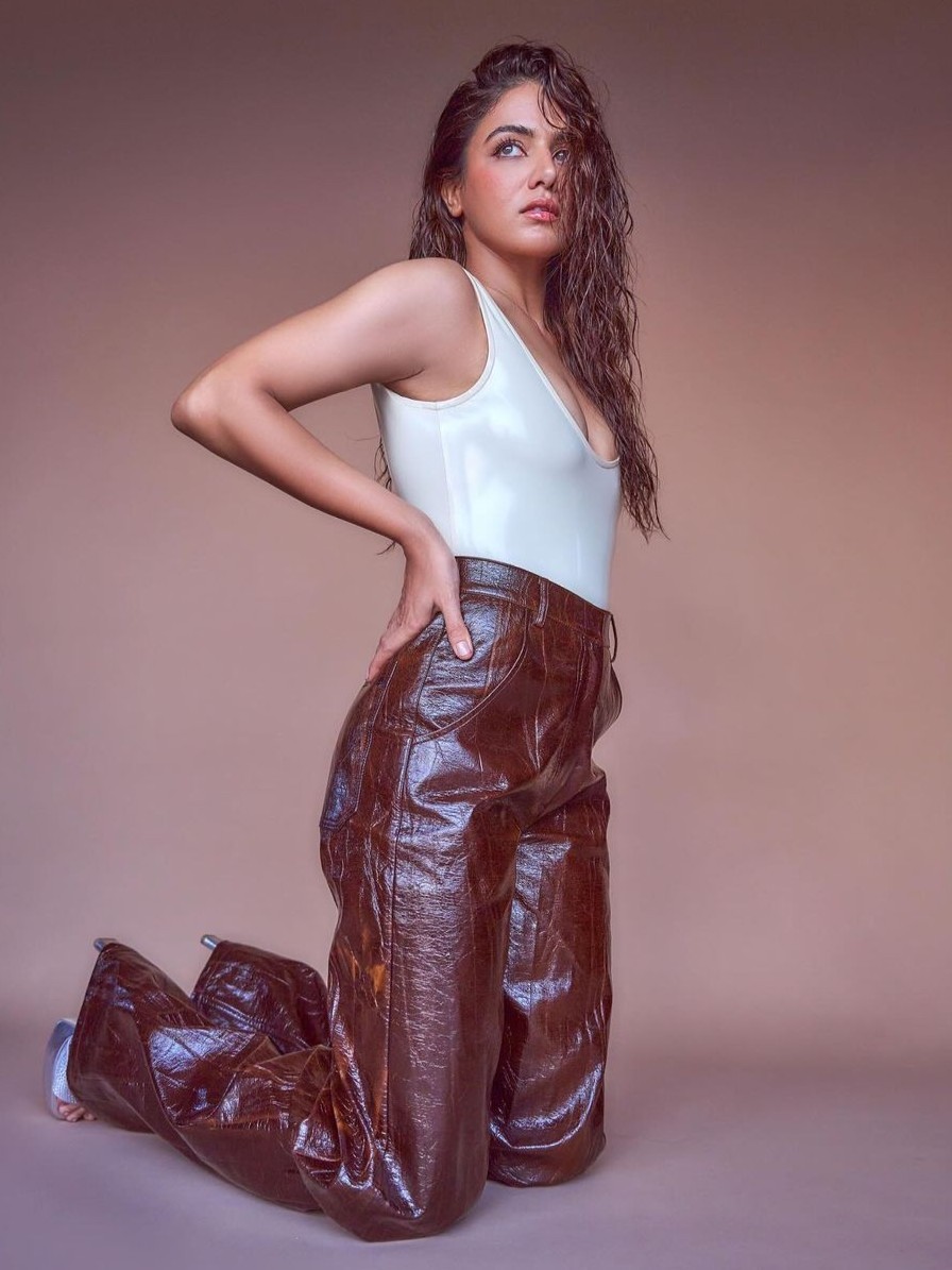 The Khufiya actor was seen in a shiny  top and pants, and opted for a wet look.