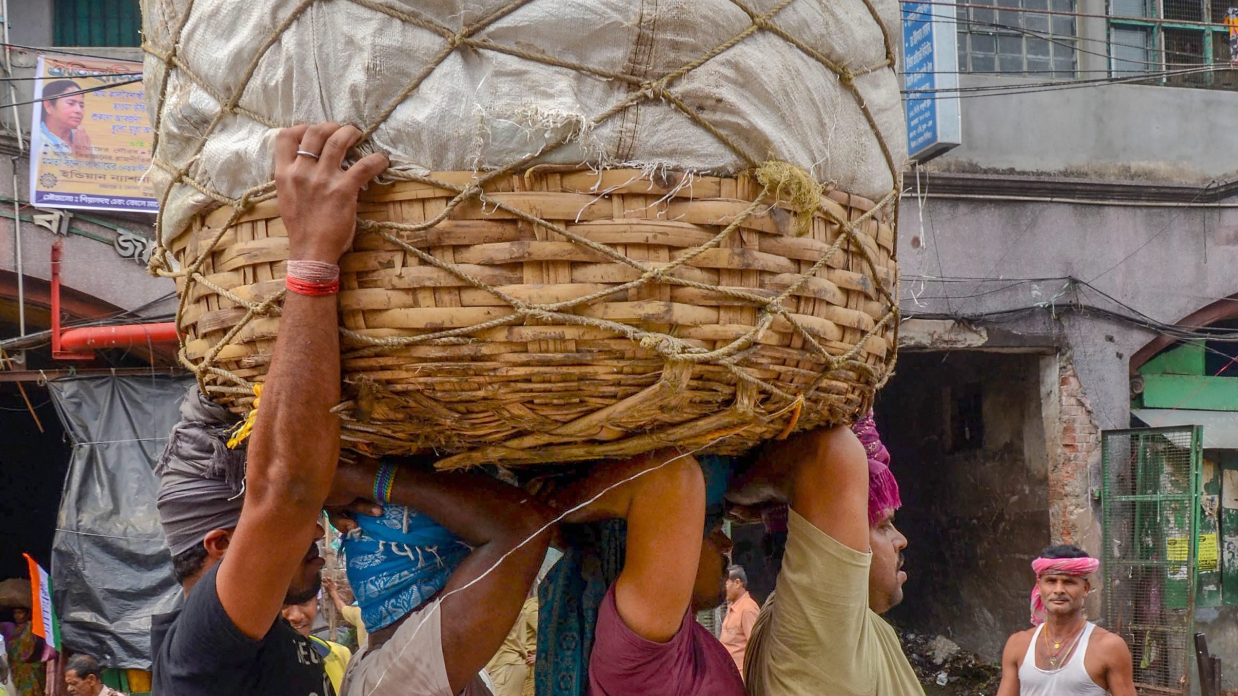 India must grow 8-10% annually to reap demographic dividend: RBI