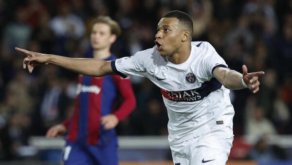 Mbappe scores twice as PSG beat 10-man Barcelona to reach semi-finals
