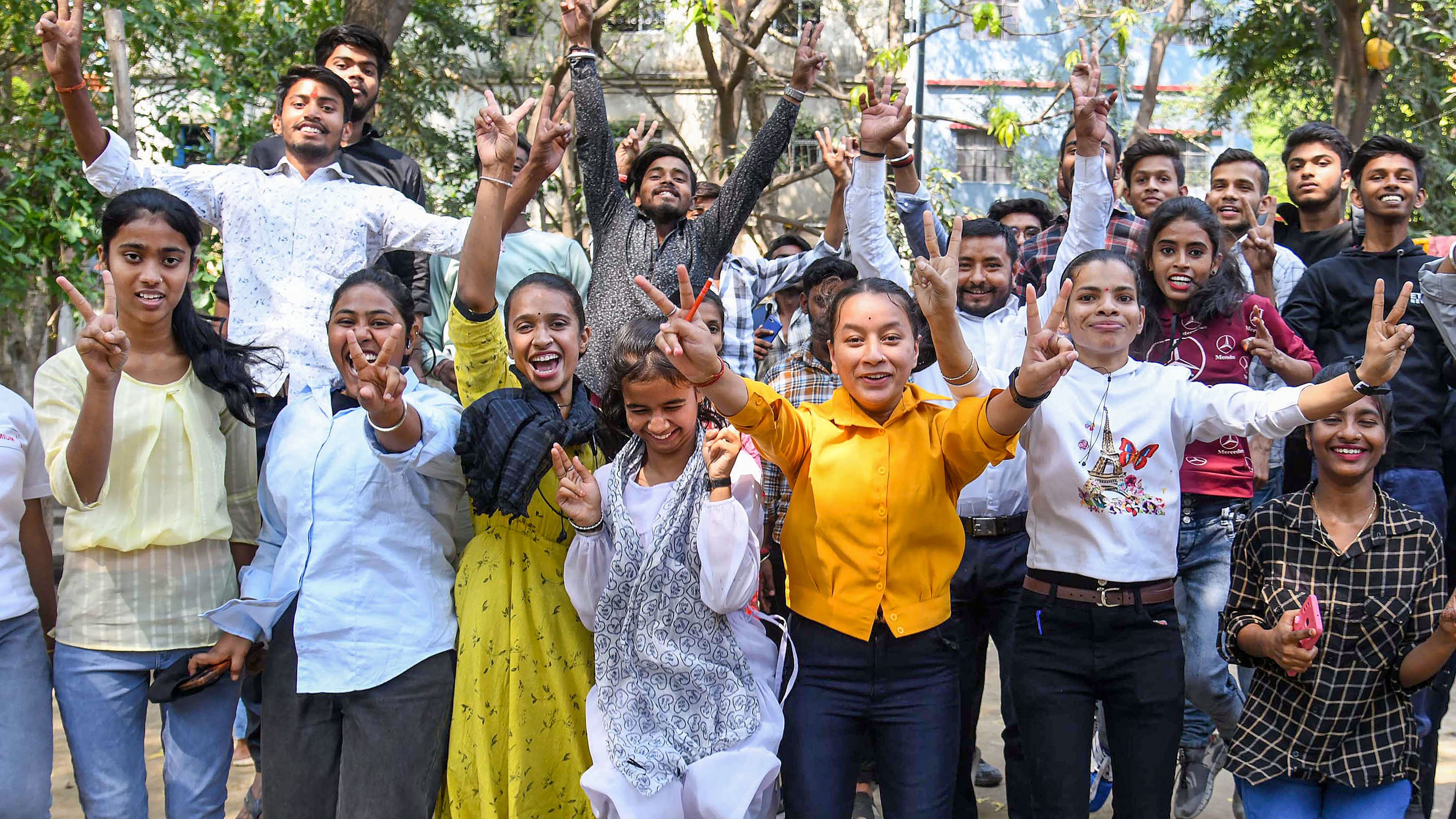 Private school students' crowdfunding success 
